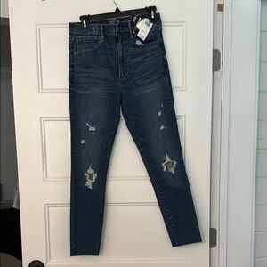Abercrombie & Fitch High Rise Blue Jeans Distressed Design Size 29 Short